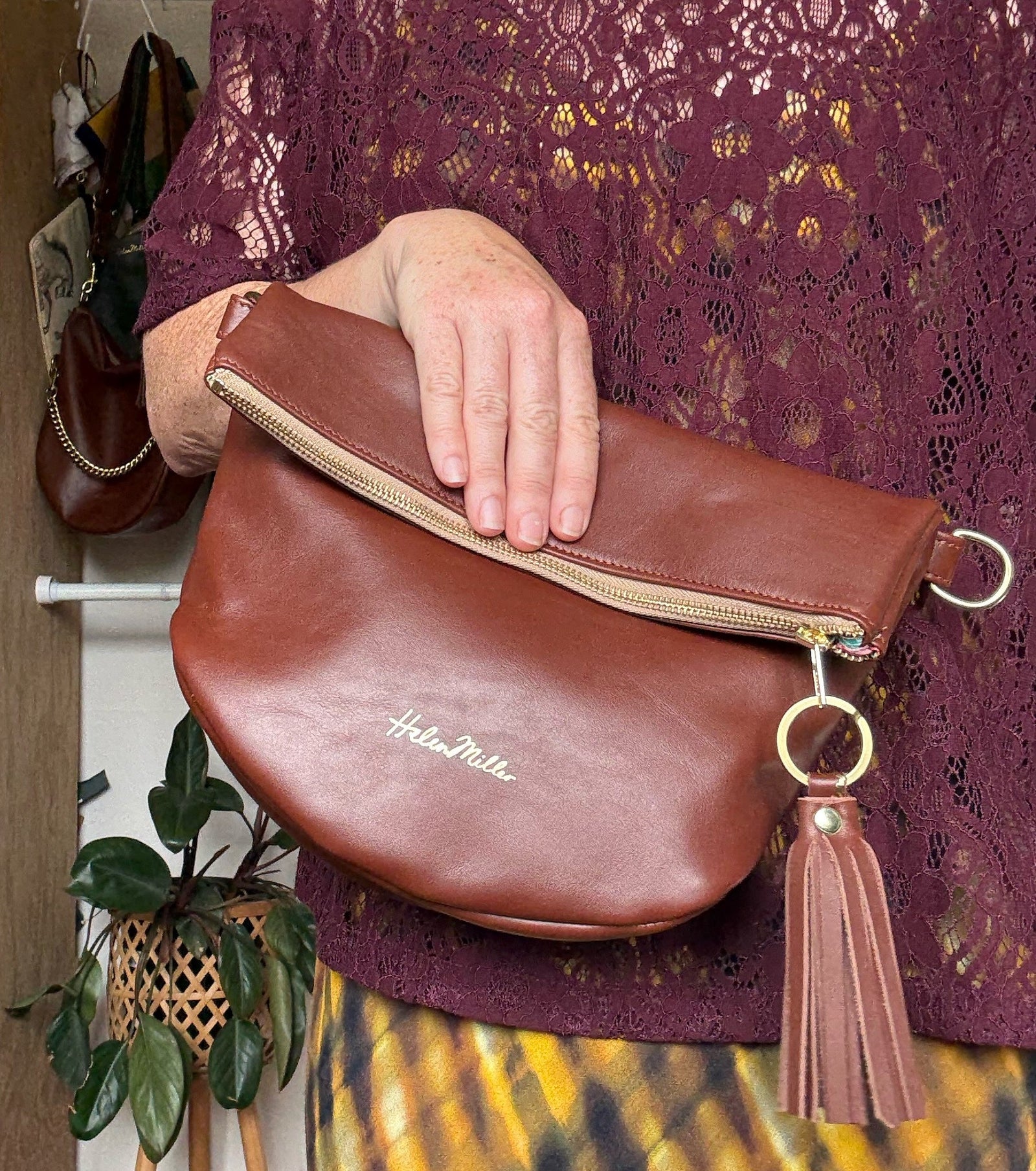 Ready to ship - Mini Slouch - Chestnut - Helen Miller