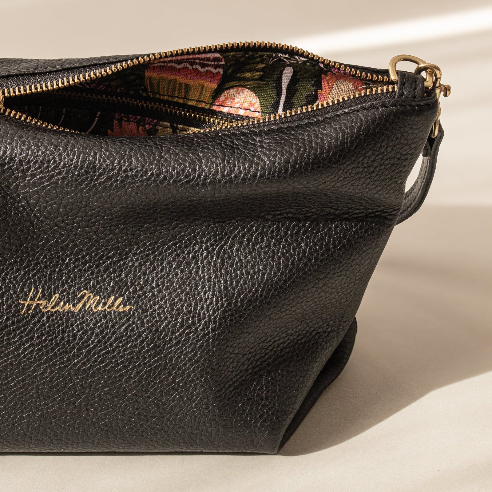Ready to ship - Mini Tuck - Black - Helen Miller
