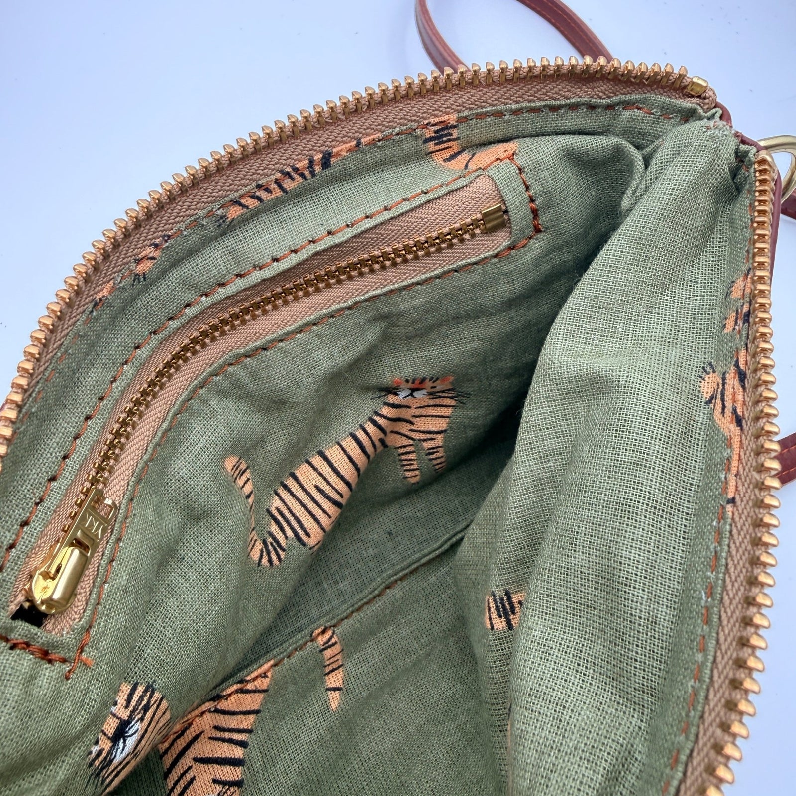 Ready to ship - Zippette - Chestnut - Helen Miller