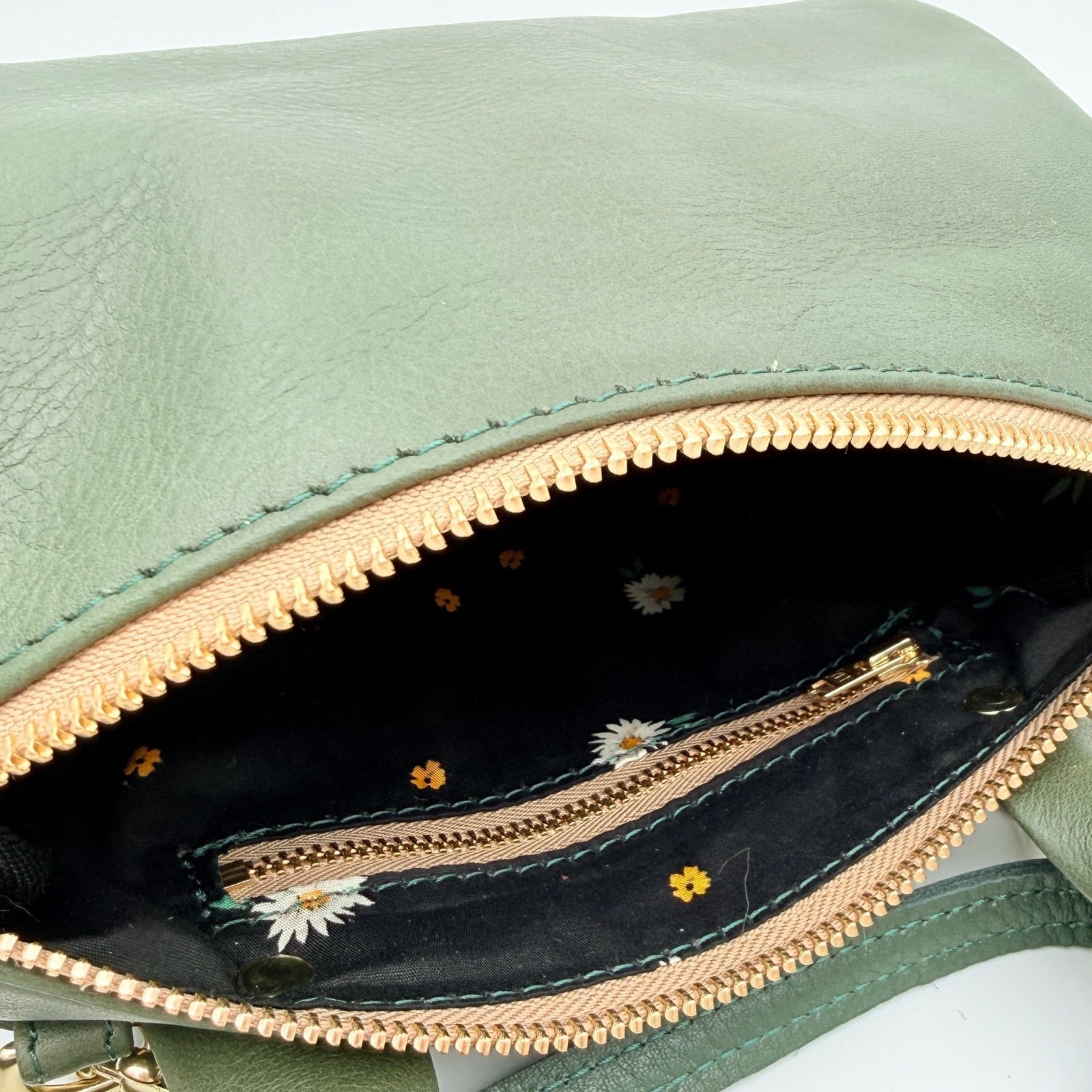 COLLECTIVE - Ovalette bag 2 - Sample - Helen Miller