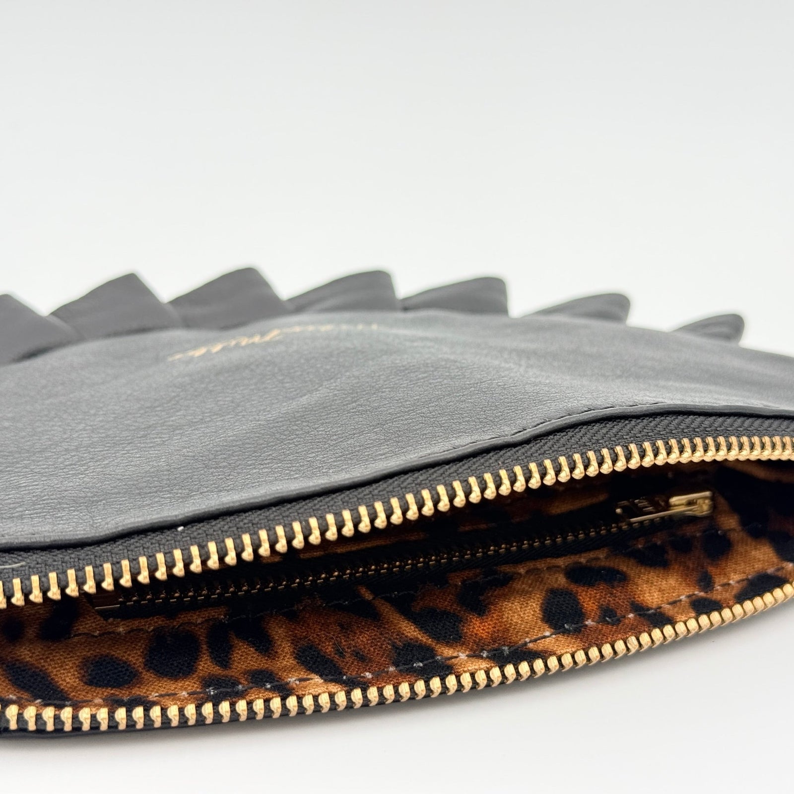 COLLECTIVE - Ruffle Clutch Black - SAMPLE - Helen Miller