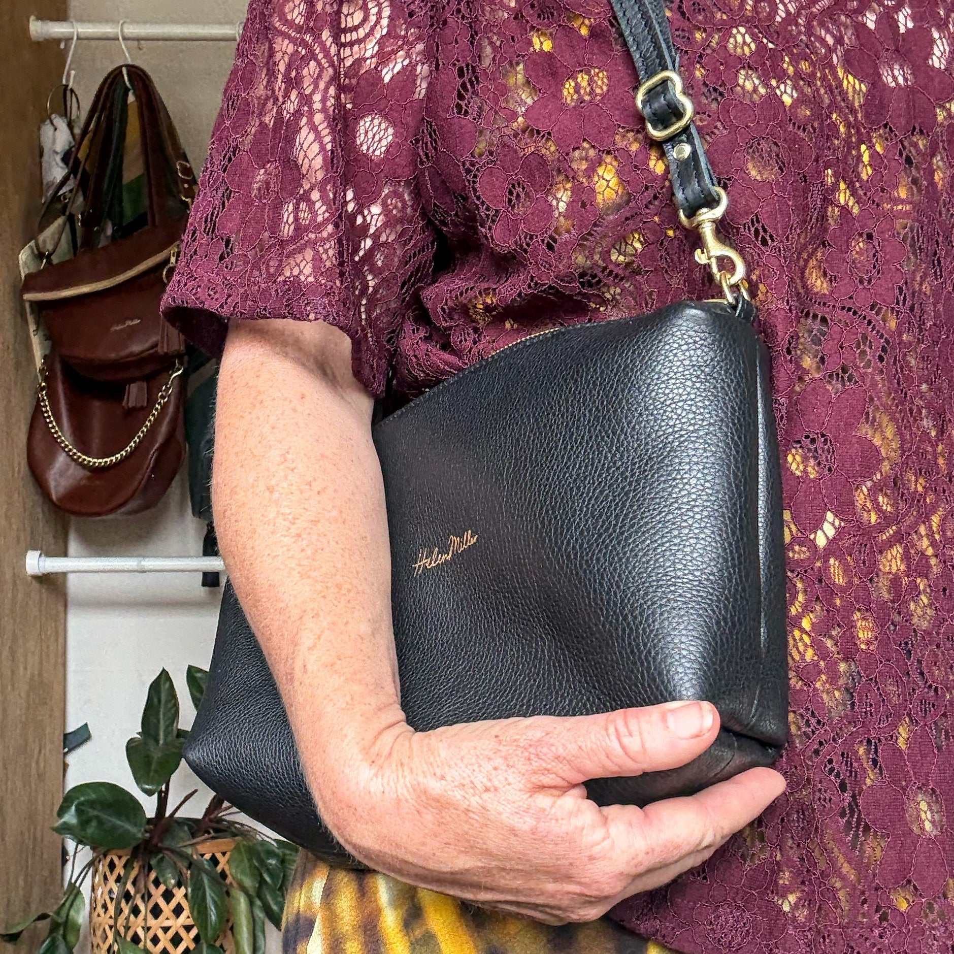 Ready to ship - Flat top pouch - Black - Helen Miller