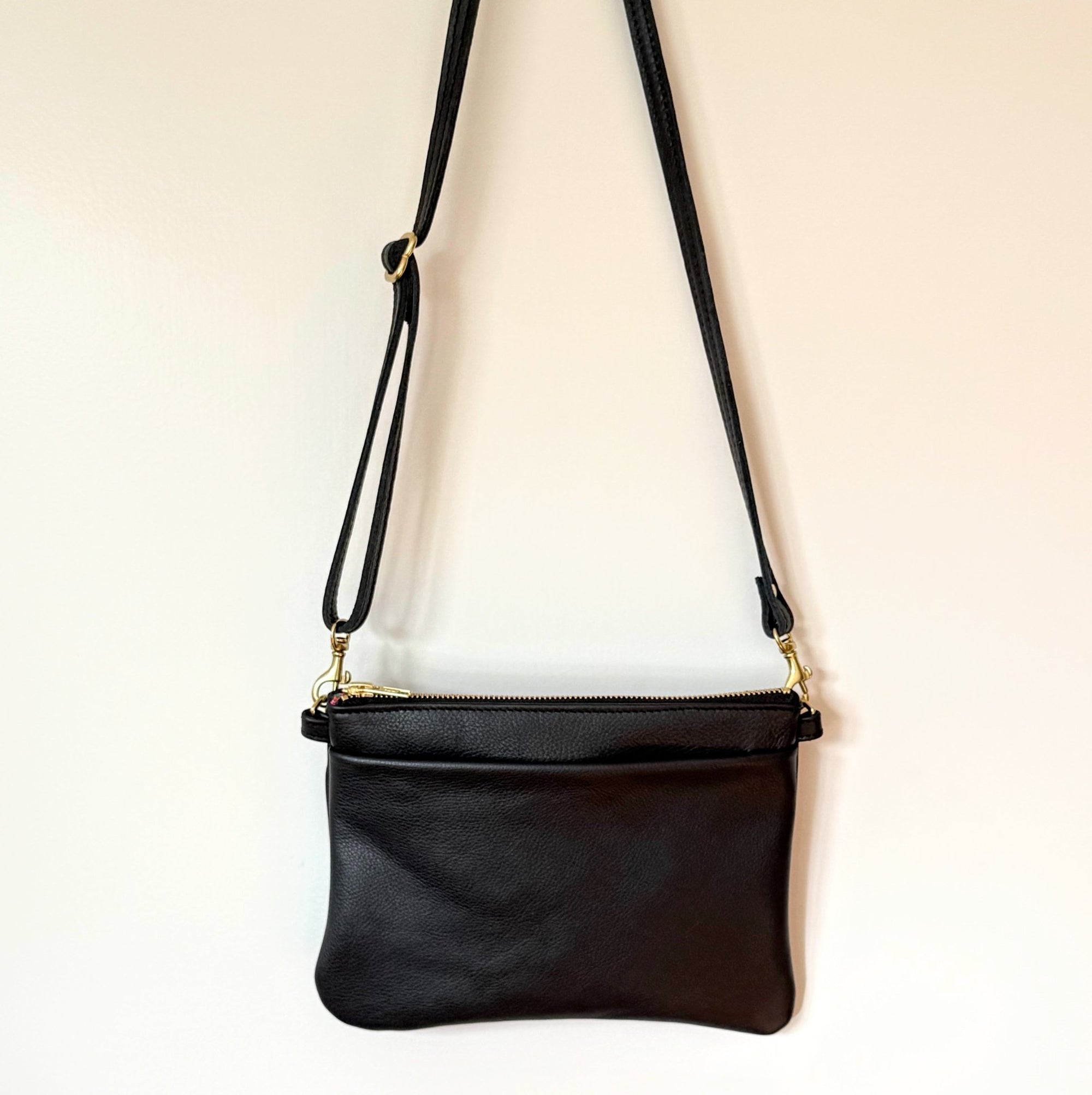 Ready to ship - Zippette - Black - Helen Miller